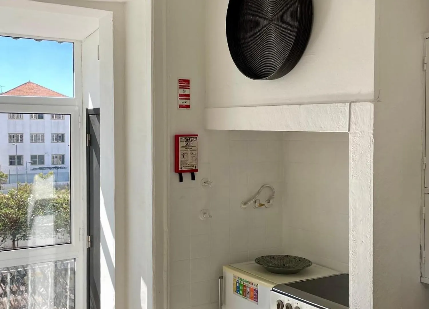Central Hidden Gem Rustic Modern 2 Bedroom Flat Lisboa شقة