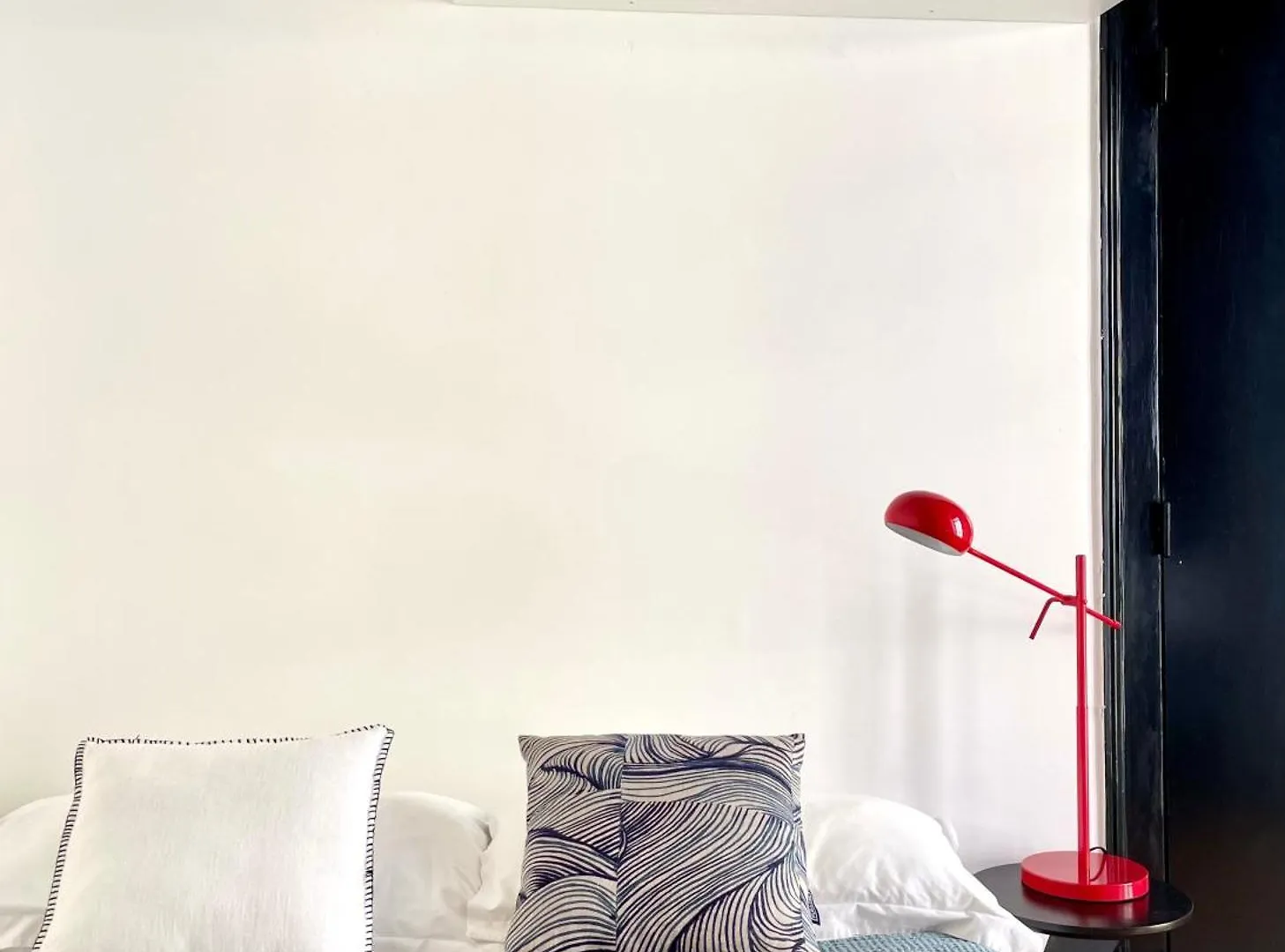 Central Hidden Gem Rustic Modern 2 Bedroom Flat Lisboa البرتغال